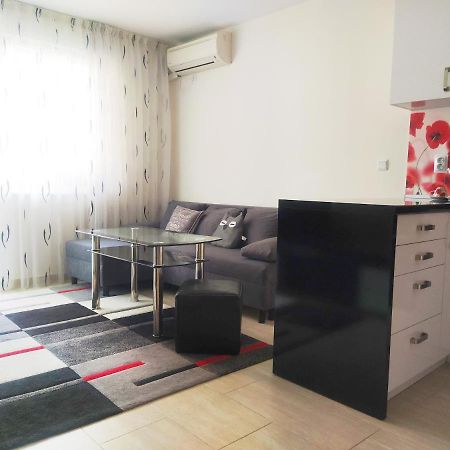 Modern Apartment In Burgas City Eksteriør billede
