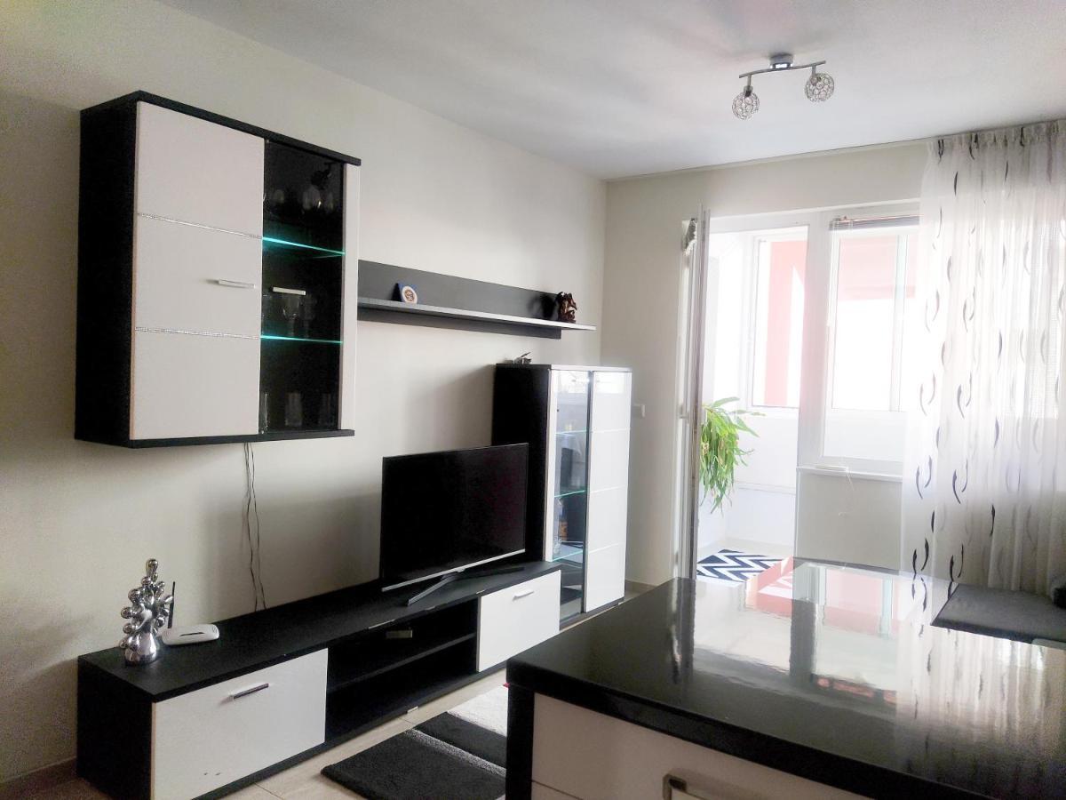 Modern Apartment In Burgas City Eksteriør billede
