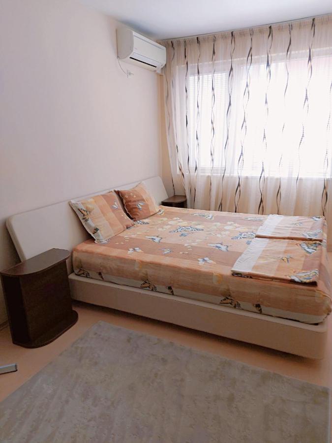 Modern Apartment In Burgas City Eksteriør billede